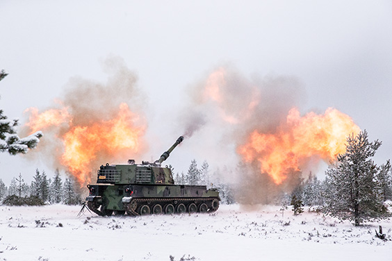 Suomi hankkii lisää 155 mm K9-panssarihaupitseja Etelä-Koreasta