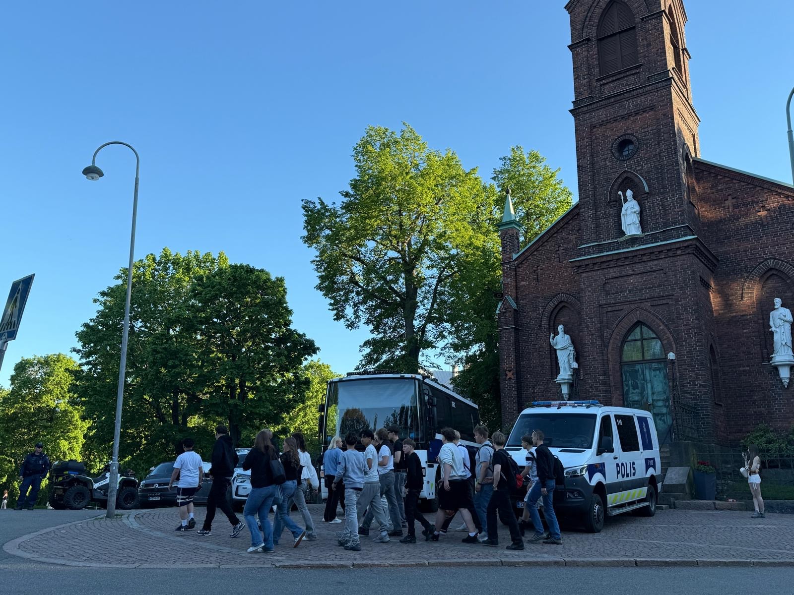 :PÄÄTTÄJÄISVIIKONLOPPU: Poliisin havaintoja ympäri Suomen